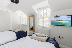 Photo 5- click for photo gallery